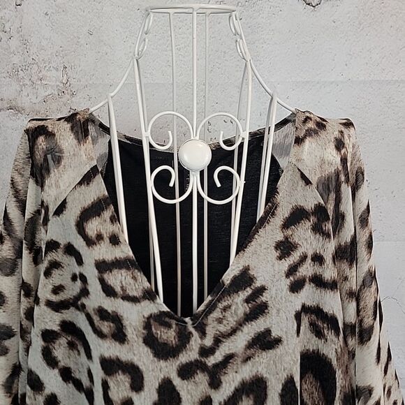 I.N.C. Leopard Print V-Neck Women's Top Size 14 - Picture 2 of 11